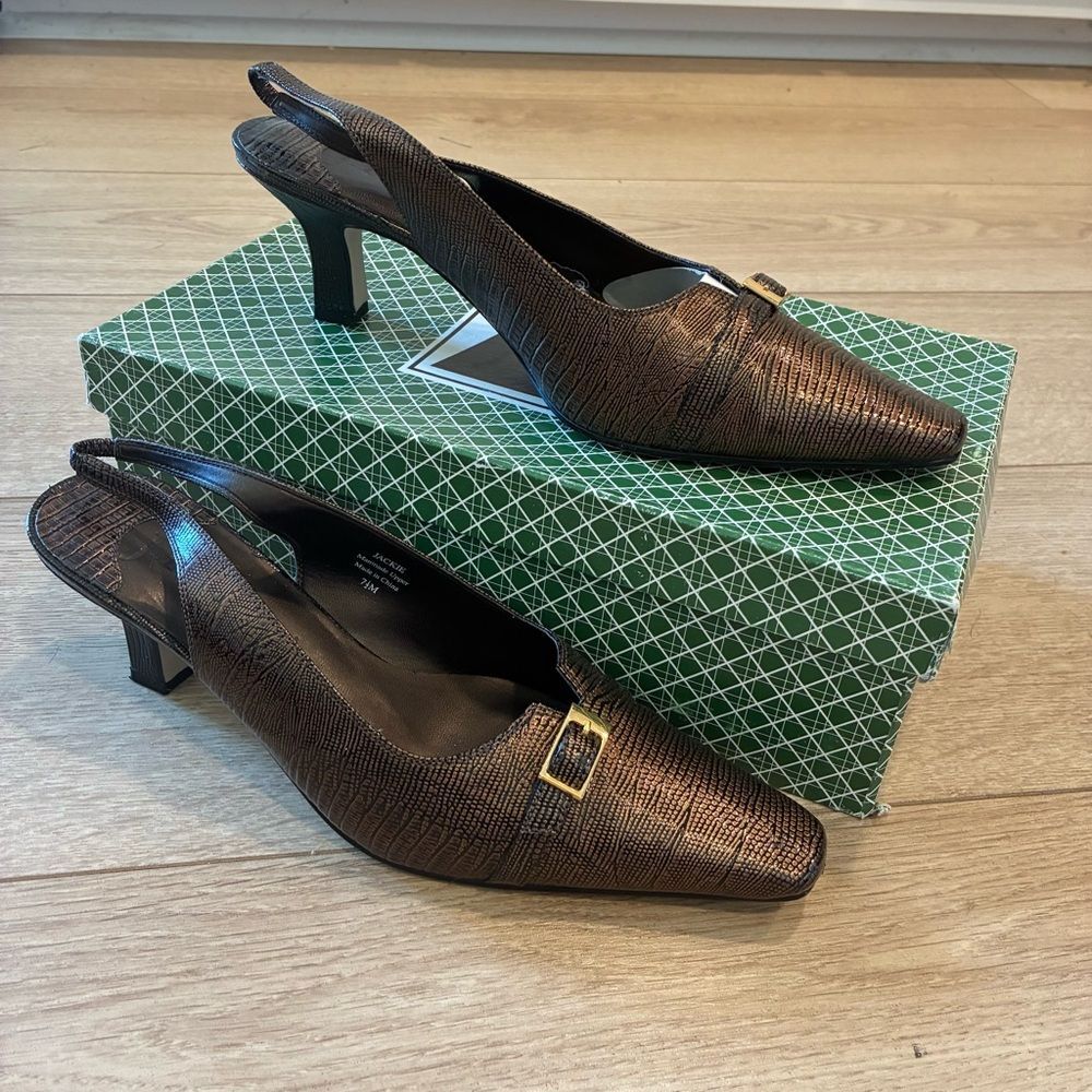 J. Renee Jackie Brown Textured Pointed Toe Slingback Heel Size 7.5